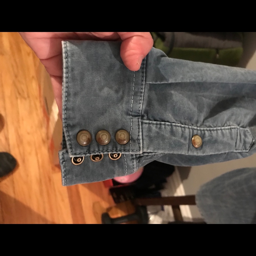 True Religion - Picture 5 of 7